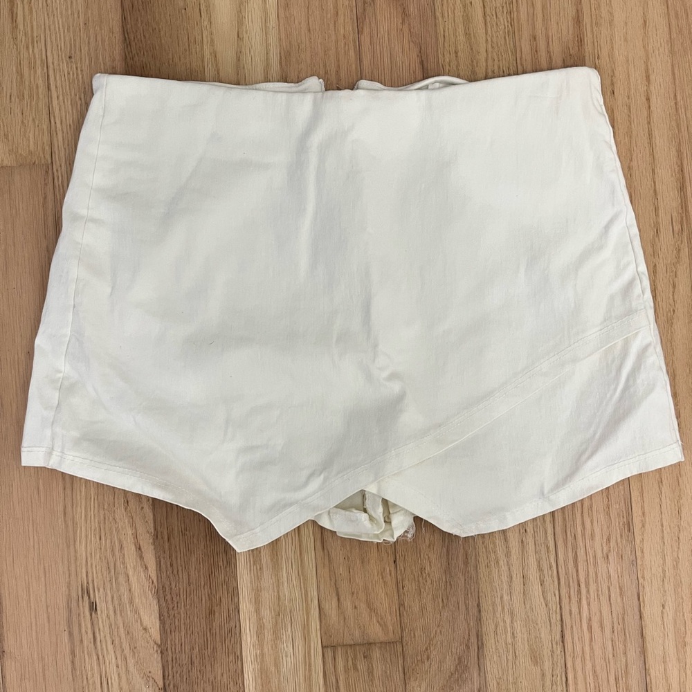 White skort